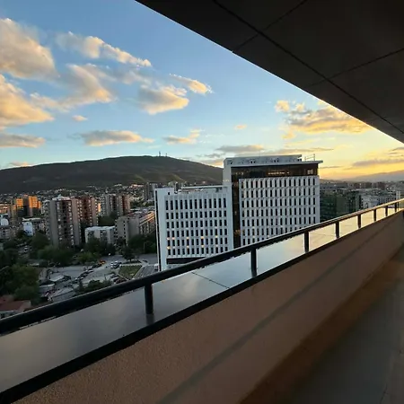 Grand Gigi Panoramic Penthouse * Скопье
